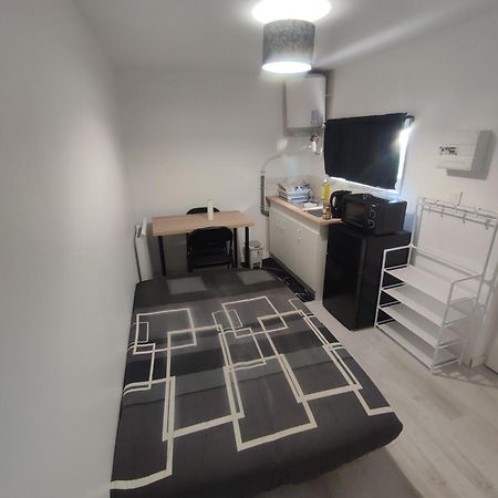 Petit F2 Meuble Independant Daire Limay Dış mekan fotoğraf