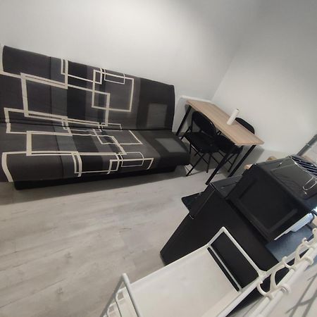 Petit F2 Meuble Independant Daire Limay Dış mekan fotoğraf