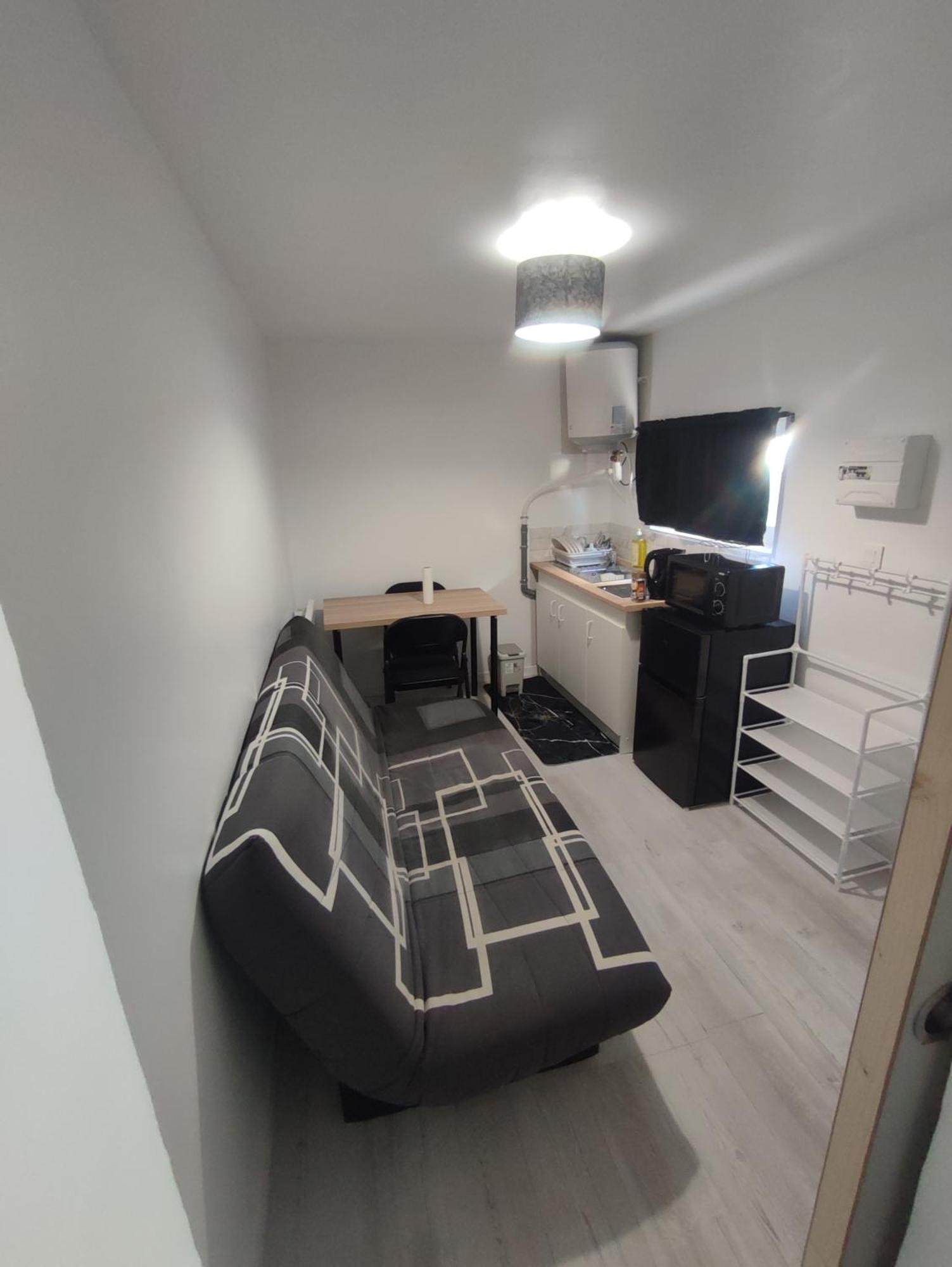 Petit F2 Meuble Independant Daire Limay Dış mekan fotoğraf